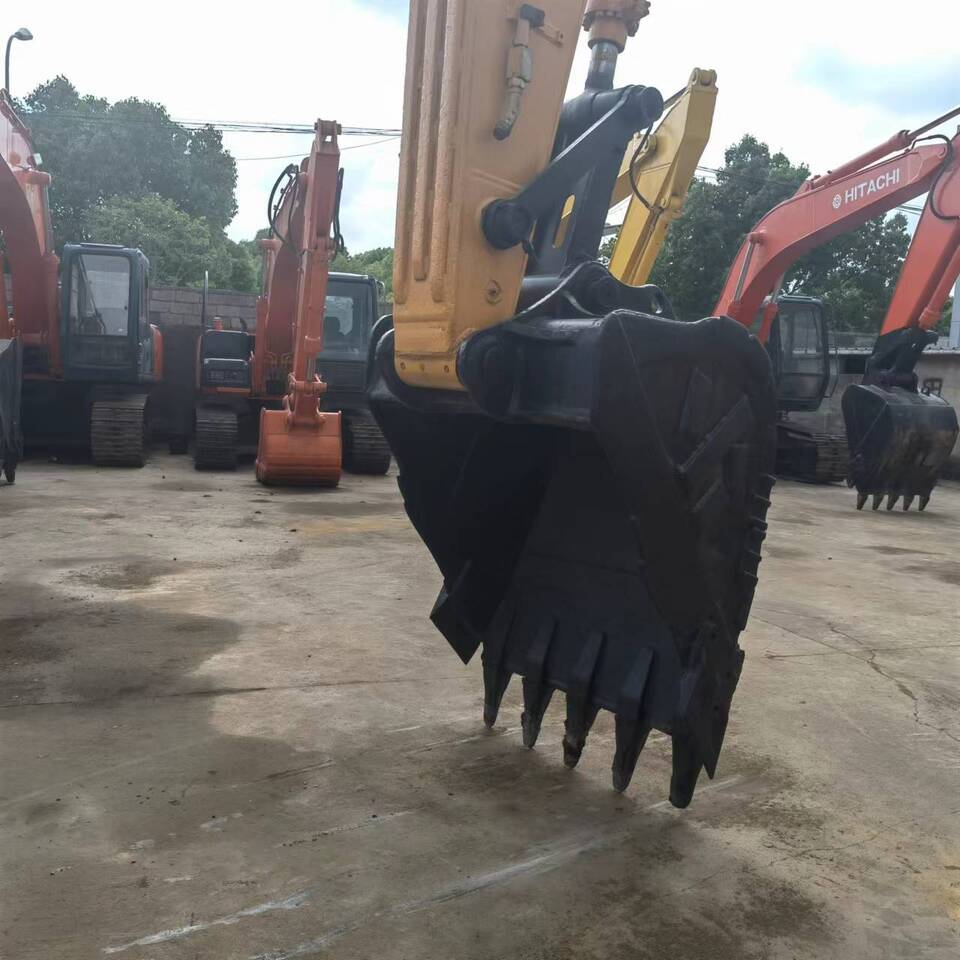 HYUNDAI R215-9T - Гусеничный экскаватор: фото 2 HYUNDAI R215-9T - Гусеничный экскаватор: фото 2