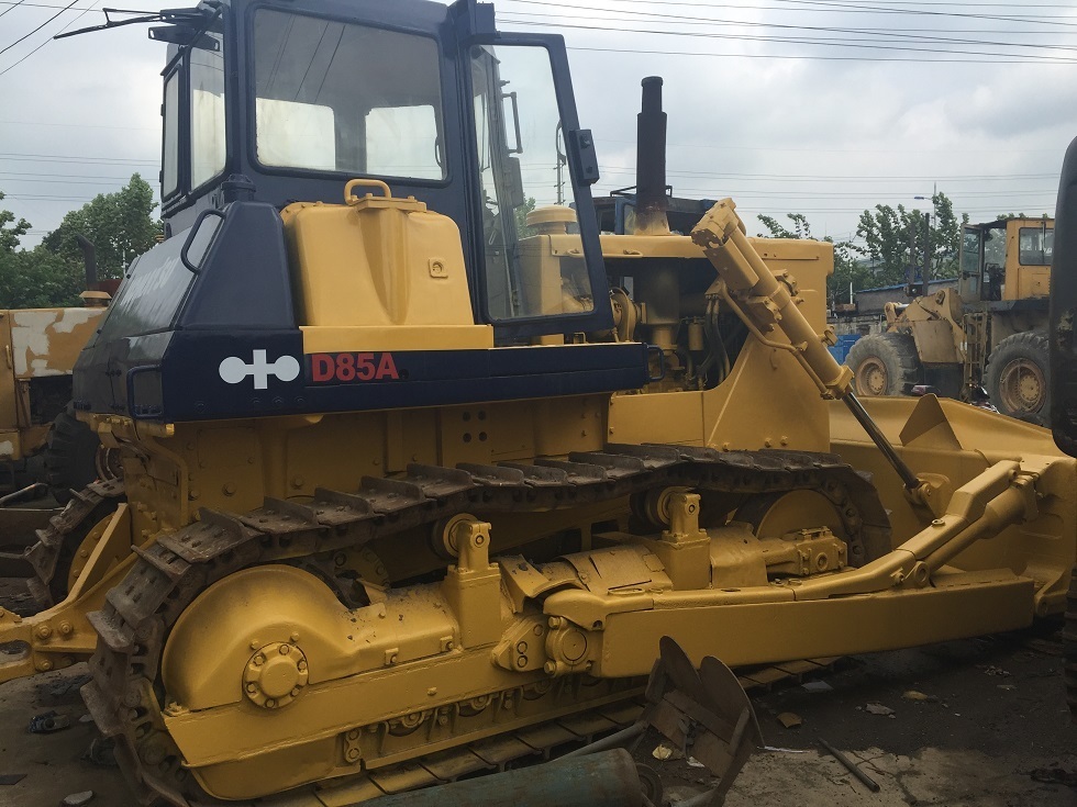 KOMATSU D85A - Бульдозер: фото 1 KOMATSU D85A - Бульдозер: фото 1