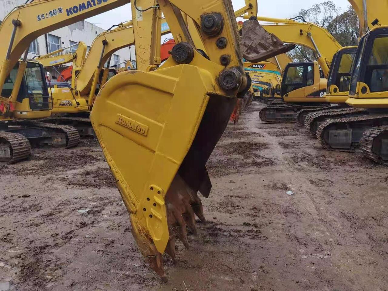 KOMATSU PC210-8 - Гусеничный экскаватор: фото 4 KOMATSU PC210-8 - Гусеничный экскаватор: фото 4