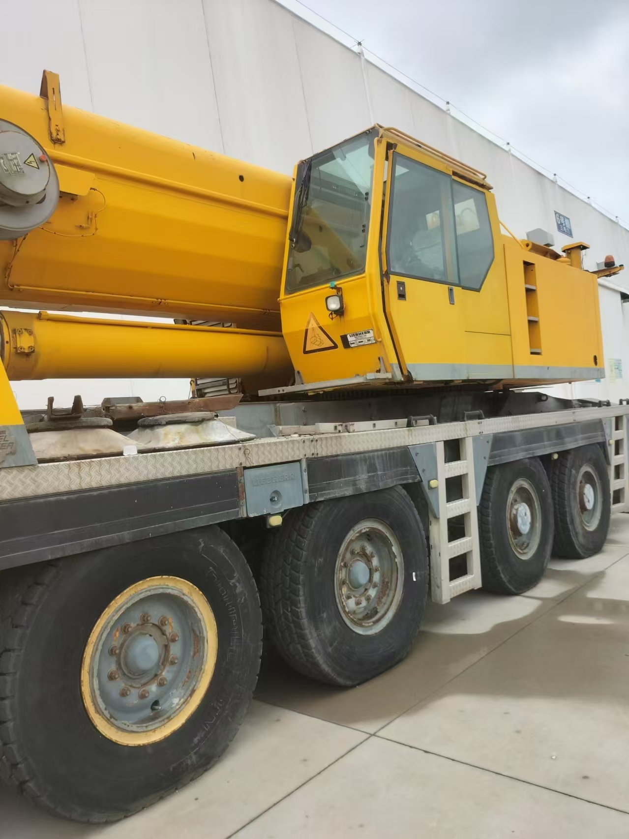 LIEBHERR - Мобильный кран: фото 4 LIEBHERR - Мобильный кран: фото 4