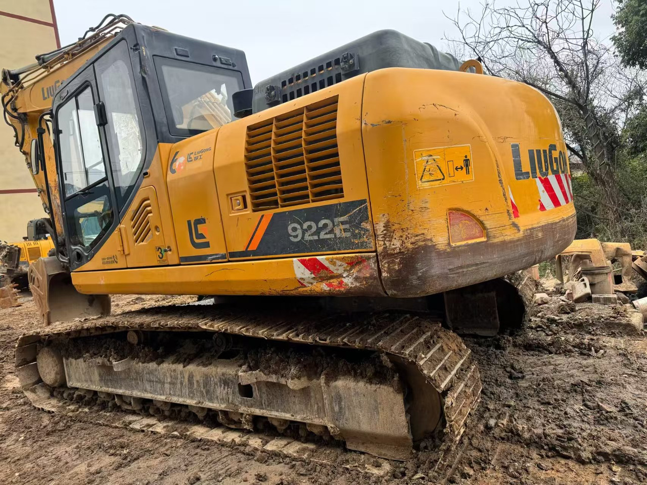 LIUGONG CLG922E - Гусеничный экскаватор: фото 2 LIUGONG CLG922E - Гусеничный экскаватор: фото 2