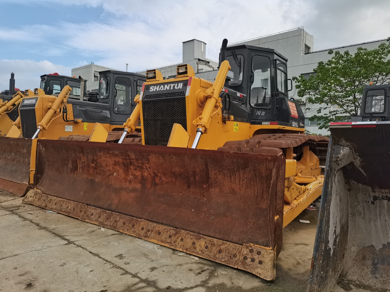 SHANTUI SD16L - Бульдозер: фото 2 SHANTUI SD16L - Бульдозер: фото 2