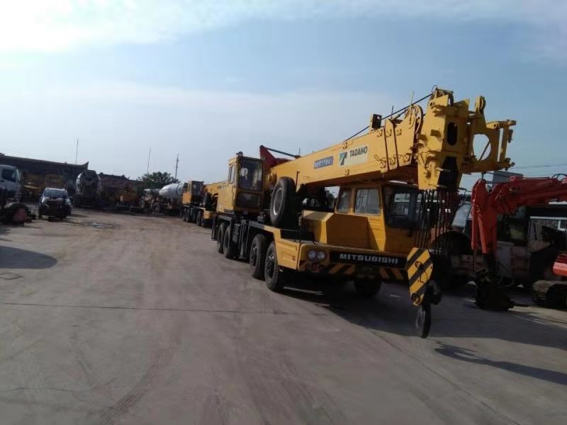 TADANO TL300-E - Кран: фото 3 TADANO TL300-E - Кран: фото 3