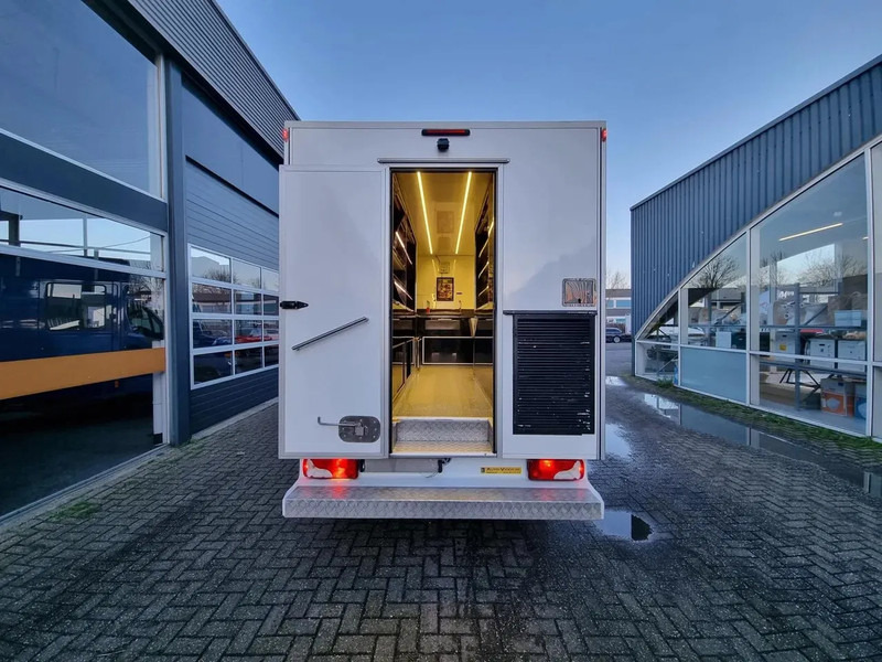 Mercedes-Benz Sprinter 513 CDI/ Foodtruck/ Verkoopwagen/ Camper - Торговый грузовик: фото 2 Mercedes-Benz Sprinter 513 CDI/ Foodtruck/ Verkoopwagen/ Camper - Торговый грузовик: фото 2