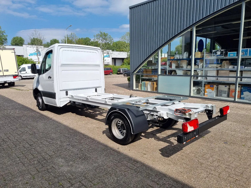 Малотоннажный бортовой грузовик Mercedes-Benz Sprinter 516 CDI Chassis Cabine 4.33 WB GVW 3500 kg Euro 6: фото 5