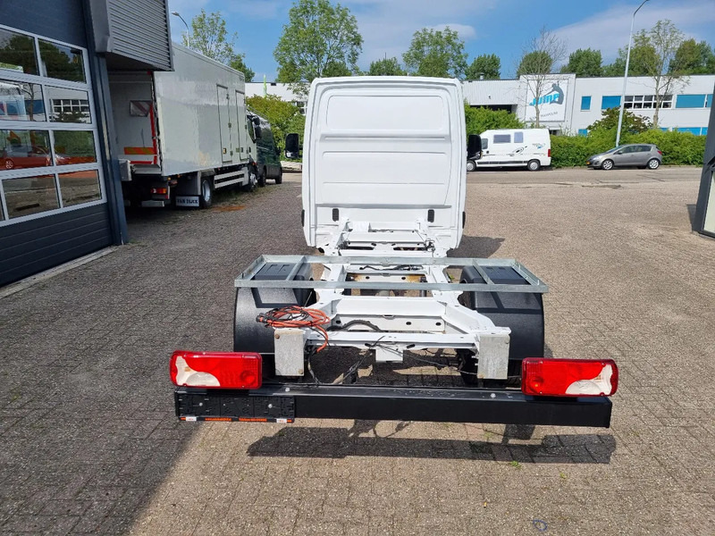 Малотоннажный бортовой грузовик Mercedes-Benz Sprinter 516 CDI Chassis Cabine 4.33 WB GVW 3500 kg Euro 6: фото 6