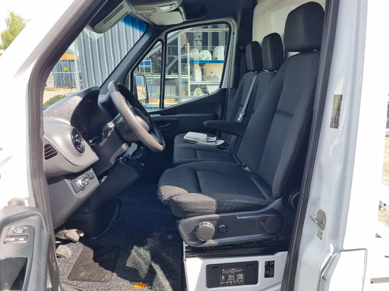 Малотоннажный бортовой грузовик Mercedes-Benz Sprinter 516 CDI Chassis Cabine 4.33 WB GVW 3500 kg Euro 6: фото 8