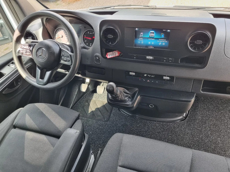 Малотоннажный бортовой грузовик Mercedes-Benz Sprinter 516 CDI Chassis Cabine 4.33 WB GVW 3500 kg Euro 6: фото 7