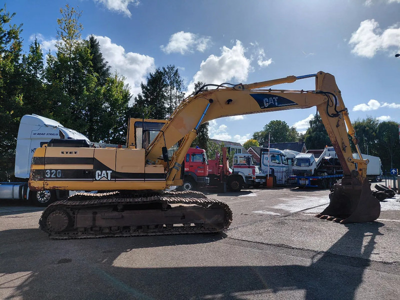 Caterpillar 320L - Гусеничный экскаватор: фото 2 Caterpillar 320L - Гусеничный экскаватор: фото 2