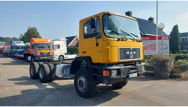 MAN 26.372 MANUAL ZF GEARBOX STEEL SUSPENSION 6X4 - Грузовик-шасси: фото 3 MAN 26.372 MANUAL ZF GEARBOX STEEL SUSPENSION 6X4 - Грузовик-шасси: фото 3