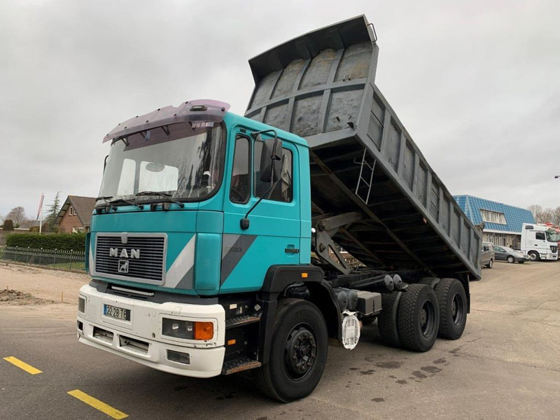 MAN 33.372 6X4 KIPPER MANUAL ZF GEARBOX - Самосвал: фото 1 MAN 33.372 6X4 KIPPER MANUAL ZF GEARBOX - Самосвал: фото 1