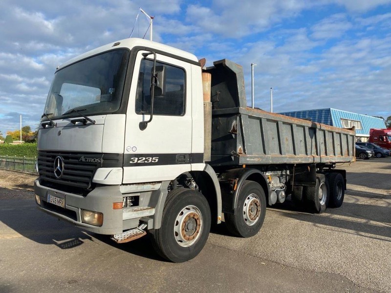 Mercedes-Benz 3235 8X4 MANUAL KIPPER ACTROS - Самосвал: фото 1 Mercedes-Benz 3235 8X4 MANUAL KIPPER ACTROS - Самосвал: фото 1