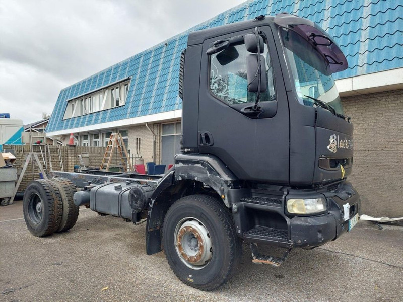 Renault Kerax 270 DCI FULL STEEL SPRING BIG AXLE - Грузовик-шасси: фото 2 Renault Kerax 270 DCI FULL STEEL SPRING BIG AXLE - Грузовик-шасси: фото 2