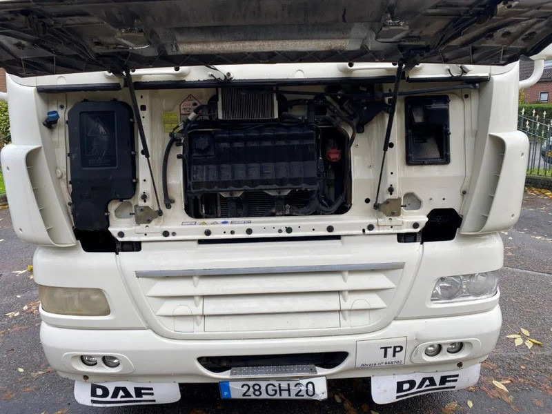 DAF CF 85.410 85CF 410 AUTOMATIC - Тягач: фото 3 DAF CF 85.410 85CF 410 AUTOMATIC - Тягач: фото 3