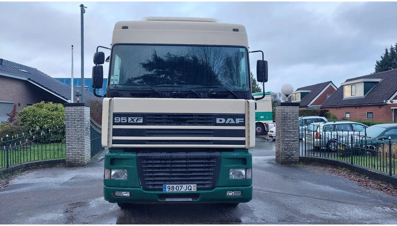 DAF XF 95.430 4x2 EURO 2 Manual Gearbox - Тягач: фото 5 DAF XF 95.430 4x2 EURO 2 Manual Gearbox - Тягач: фото 5