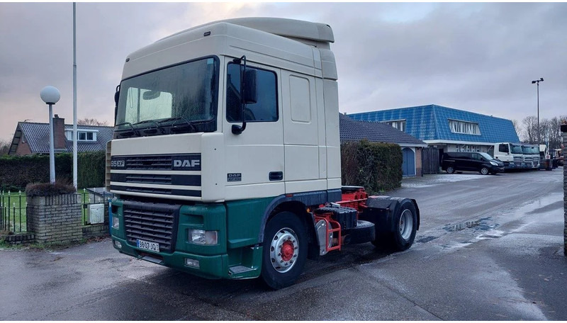 DAF XF 95.430 4x2 EURO 2 Manual Gearbox - Тягач: фото 1 DAF XF 95.430 4x2 EURO 2 Manual Gearbox - Тягач: фото 1