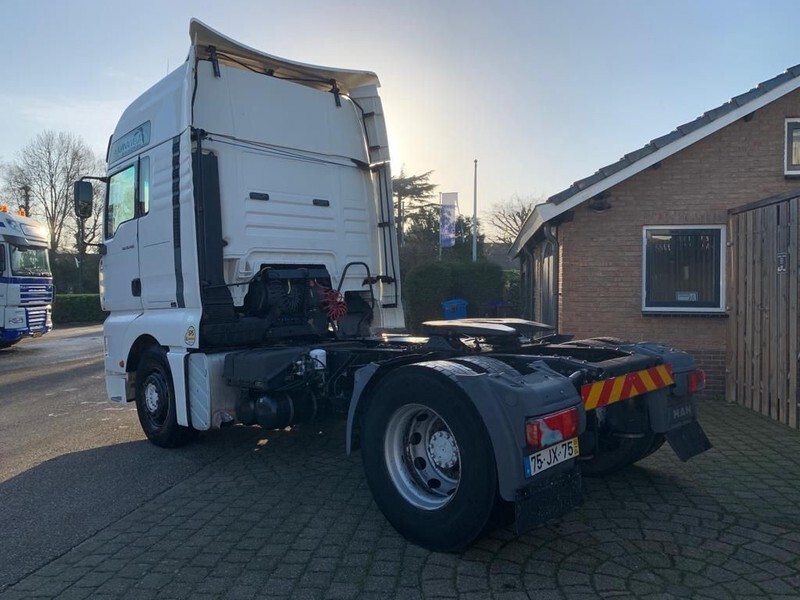 MAN TGA 18.480 6 HEAD ENGINE AUTOMATIC RETARDER - Тягач: фото 4 MAN TGA 18.480 6 HEAD ENGINE AUTOMATIC RETARDER - Тягач: фото 4