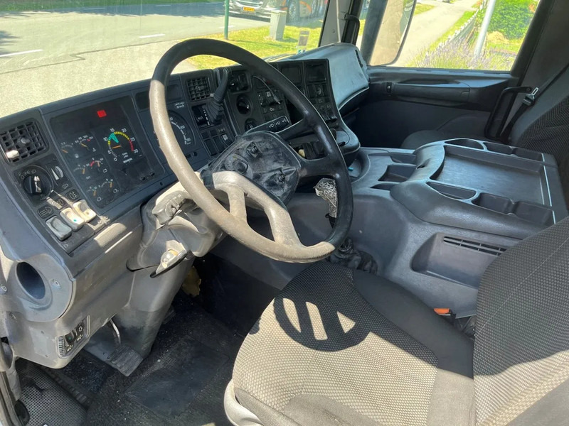 Тягач Scania P94-300 94 MANUAL GEARBOX AIRCO RETARDER 10-2004: фото 16