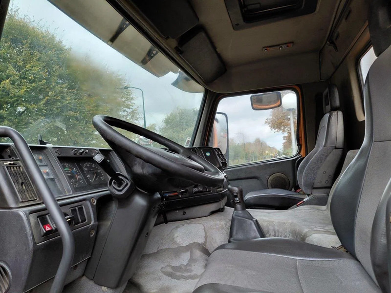 Автобетоносмеситель Volvo FM 12 8x4 Mixer Steel: фото 8 Автобетоносмеситель Volvo FM 12 8x4 Mixer Steel: фото 8