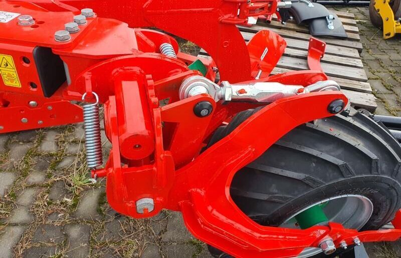 AGRO-MASZ Pług obrotowy - Плуг: фото 2 AGRO-MASZ Pług obrotowy - Плуг: фото 2