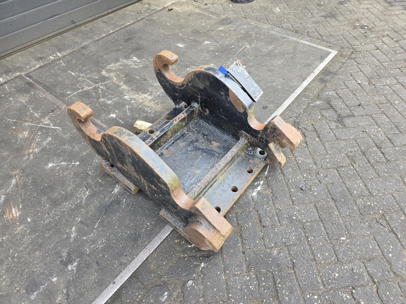 Kopplaat cw55s head plate cw55s verachtert adaptor plate - Сцепное устройство для Строительной техники: фото 2 Kopplaat cw55s head plate cw55s verachtert adaptor plate - Сцепное устройство для Строительной техники: фото 2