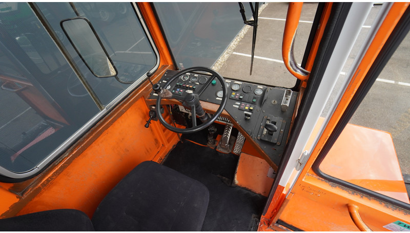 Terberg YT SL 1020 - Строительная техника: фото 5 Terberg YT SL 1020 - Строительная техника: фото 5