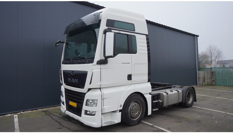 MAN TGX 18.500 XXL MEGA 752.000KM - Тягач: фото 3 MAN TGX 18.500 XXL MEGA 752.000KM - Тягач: фото 3