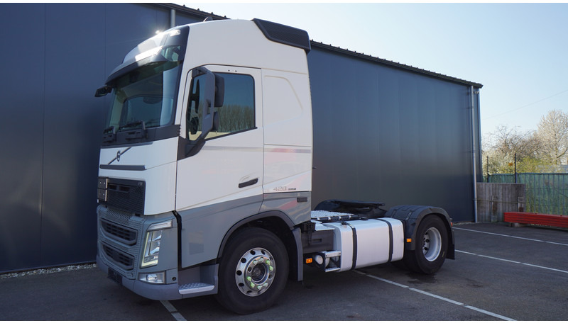 Volvo FH 420 ADR 841.000KM EURO 6 - Тягач: фото 3 Volvo FH 420 ADR 841.000KM EURO 6 - Тягач: фото 3