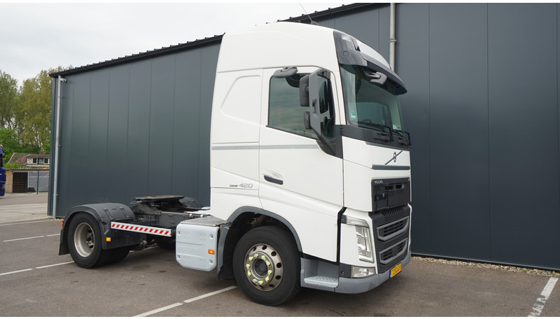 Volvo FH 420 ADR GLOBETROTTER 808.000KM - Тягач: фото 4 Volvo FH 420 ADR GLOBETROTTER 808.000KM - Тягач: фото 4