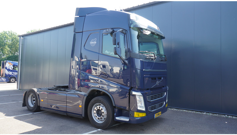 Volvo FH460 EURO 6 GLOBETROTTER 833.000KM - Тягач: фото 4 Volvo FH460 EURO 6 GLOBETROTTER 833.000KM - Тягач: фото 4