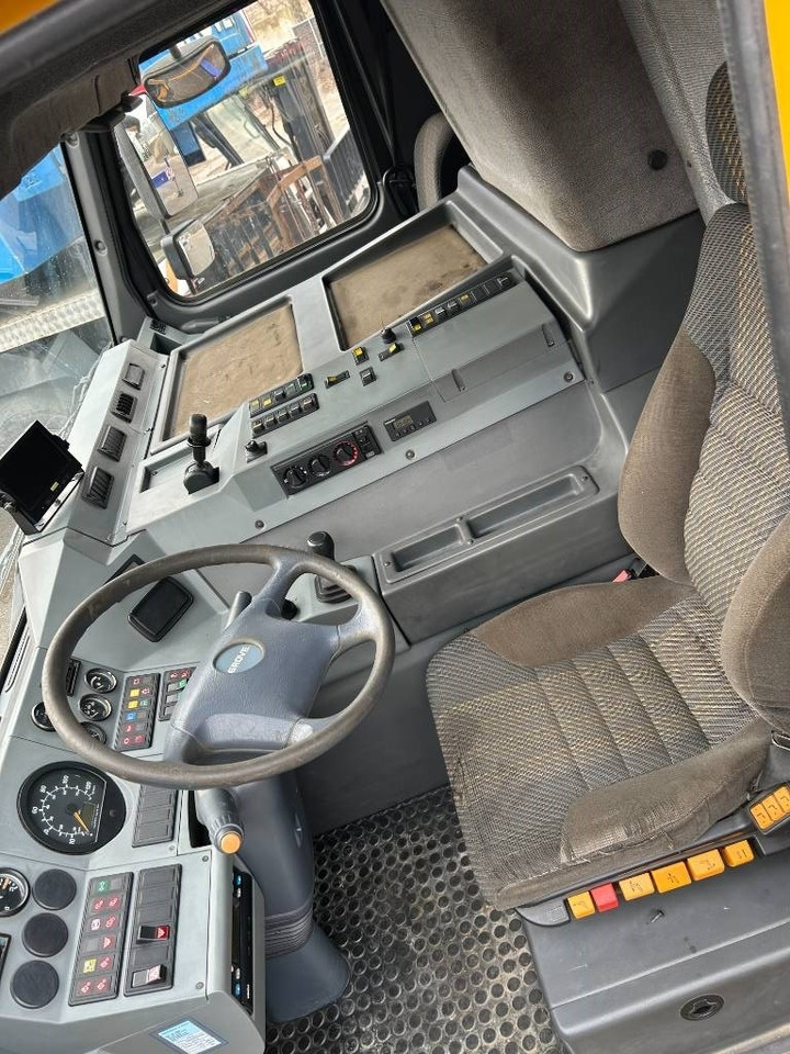 Вседорожный кран Grove GMK 3055: фото 9