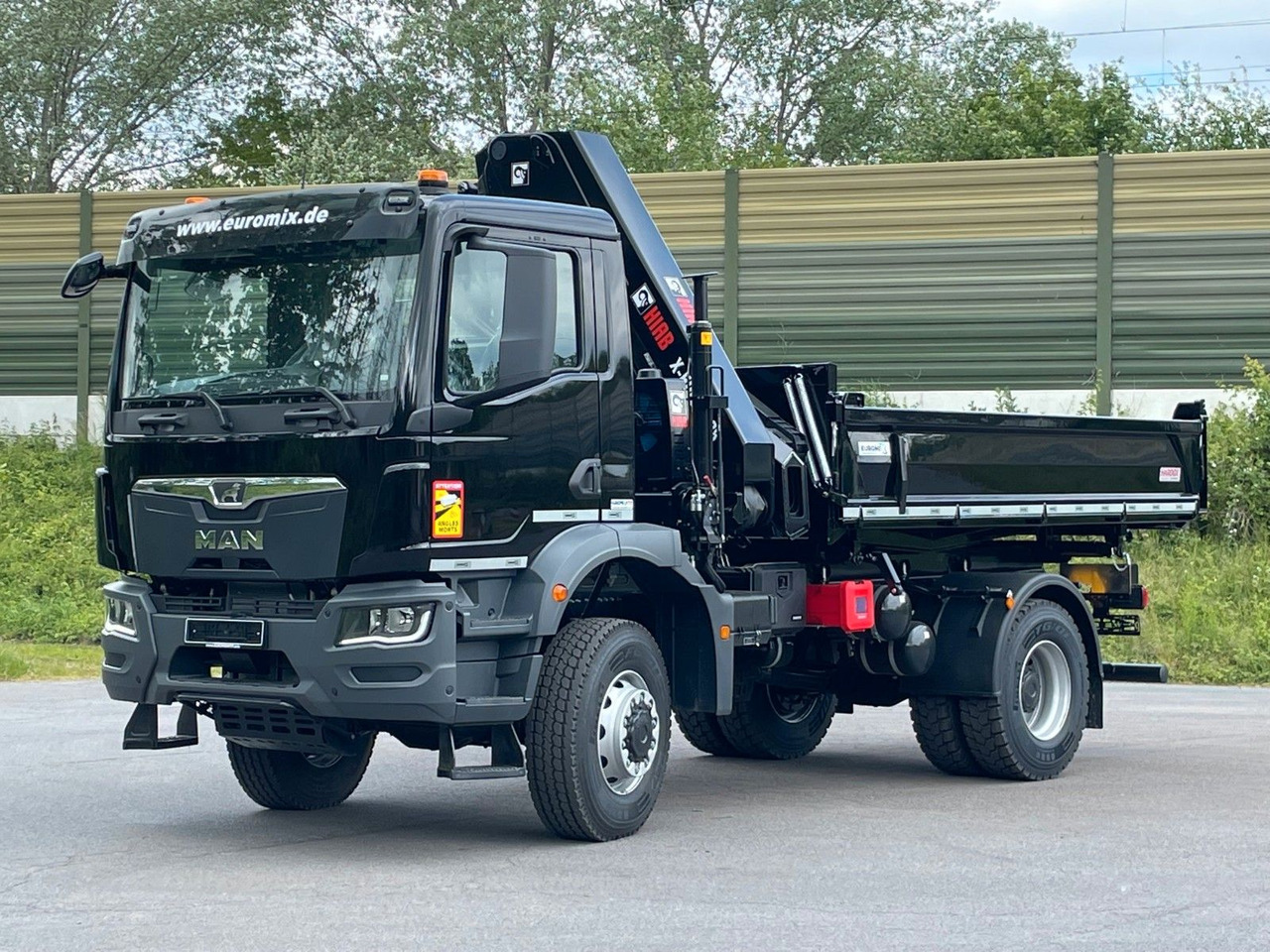 MAN TGM 18.320 4x4 Euro6e Hiab X Hiduo 228-4 - Самосвал, Автоманипулятор: фото 2 MAN TGM 18.320 4x4 Euro6e Hiab X Hiduo 228-4 - Самосвал, Автоманипулятор: фото 2