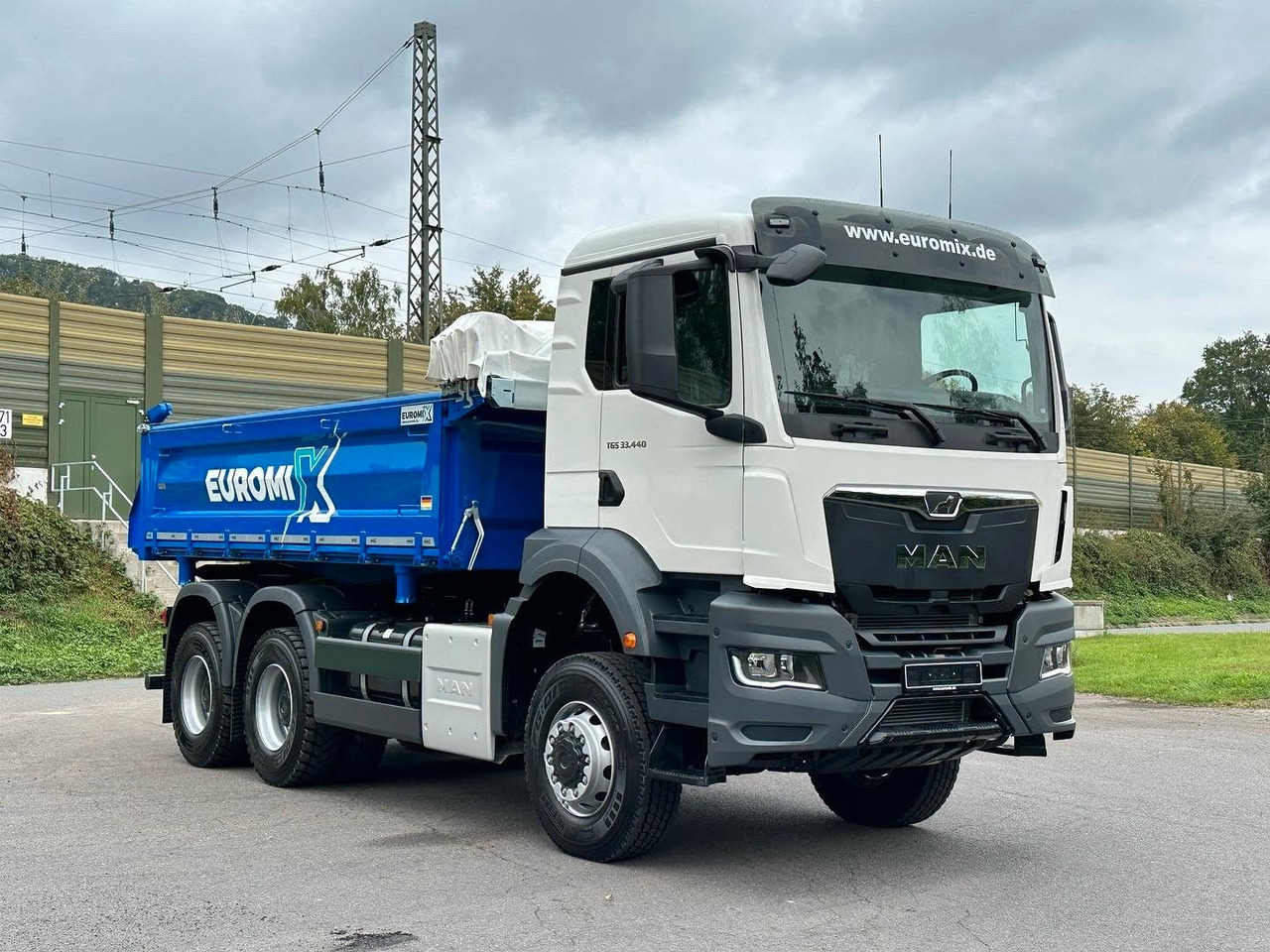 MAN TGS 33.440 6x6 /Euro6 3-Seiten-Kipper EuromixMTP MAN TGS 33.440 6x6 /Euro6 3-Seiten-Kipper EuromixMTP - Самосвал: фото 4 MAN TGS 33.440 6x6 /Euro6 3-Seiten-Kipper EuromixMTP MAN TGS 33.440 6x6 /Euro6 3-Seiten-Kipper EuromixMTP - Самосвал: фото 4