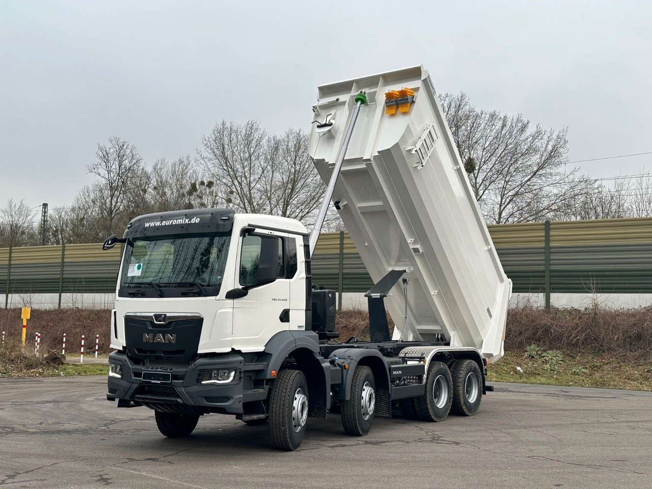 MAN TGS 41.400 8x4 / EUROMIX MTP 20m³/ EURO 5 - Портальный бункеровоз: фото 2 MAN TGS 41.400 8x4 / EUROMIX MTP 20m³/ EURO 5 - Портальный бункеровоз: фото 2