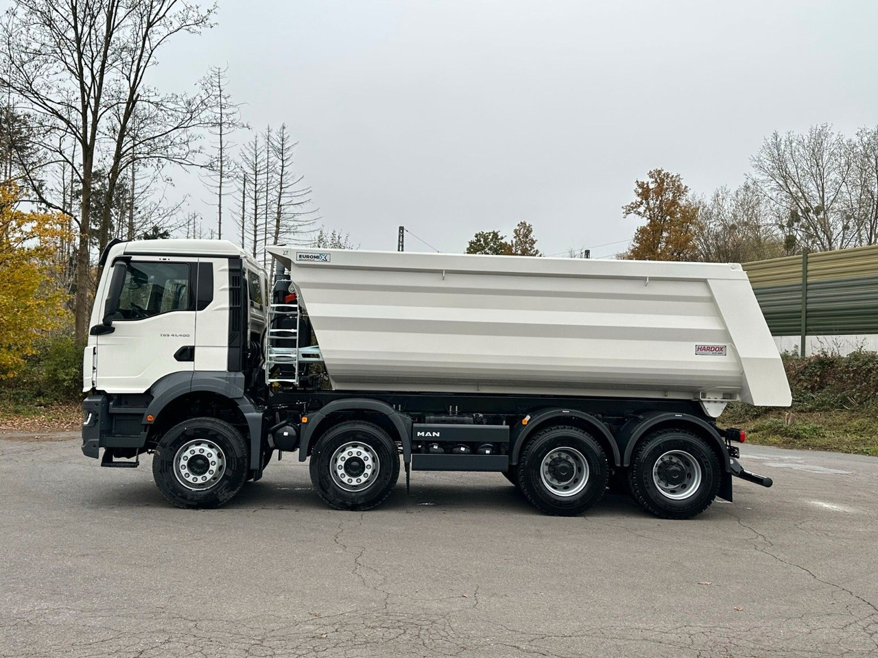MAN TGS 41.400 8x4 / EUROMIX MTP 20m³/ EURO2 Kipper - Самосвал: фото 2 MAN TGS 41.400 8x4 / EUROMIX MTP 20m³/ EURO2 Kipper - Самосвал: фото 2