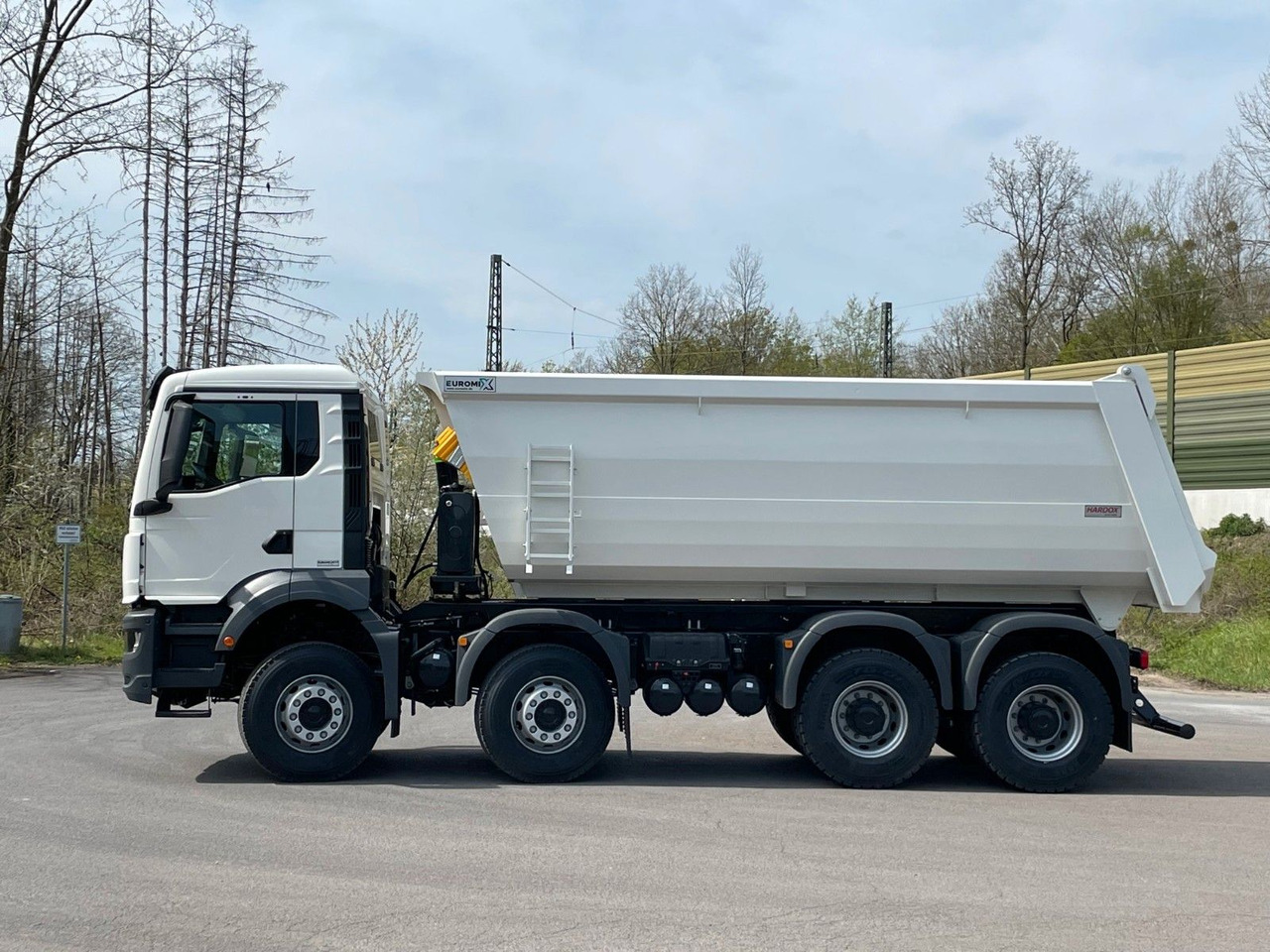 MAN TGS 41.400 8x4 / EUROMIX MTP 20m³/ EURO2 Kipper - Самосвал: фото 4 MAN TGS 41.400 8x4 / EUROMIX MTP 20m³/ EURO2 Kipper - Самосвал: фото 4