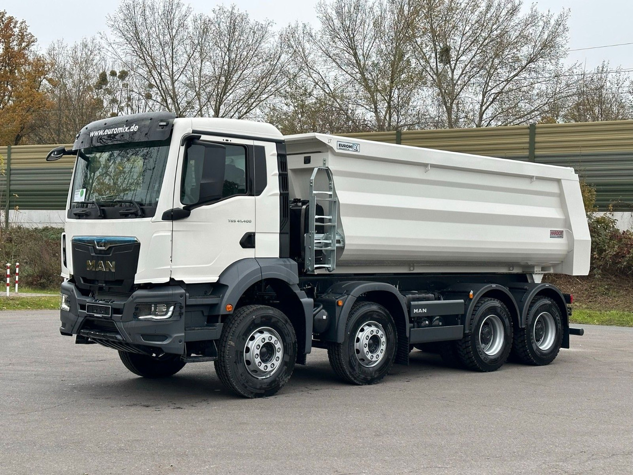 MAN TGS 41.400 8x4 / EUROMIX MTP 20m³/ EURO2 Kipper - Самосвал: фото 1 MAN TGS 41.400 8x4 / EUROMIX MTP 20m³/ EURO2 Kipper - Самосвал: фото 1