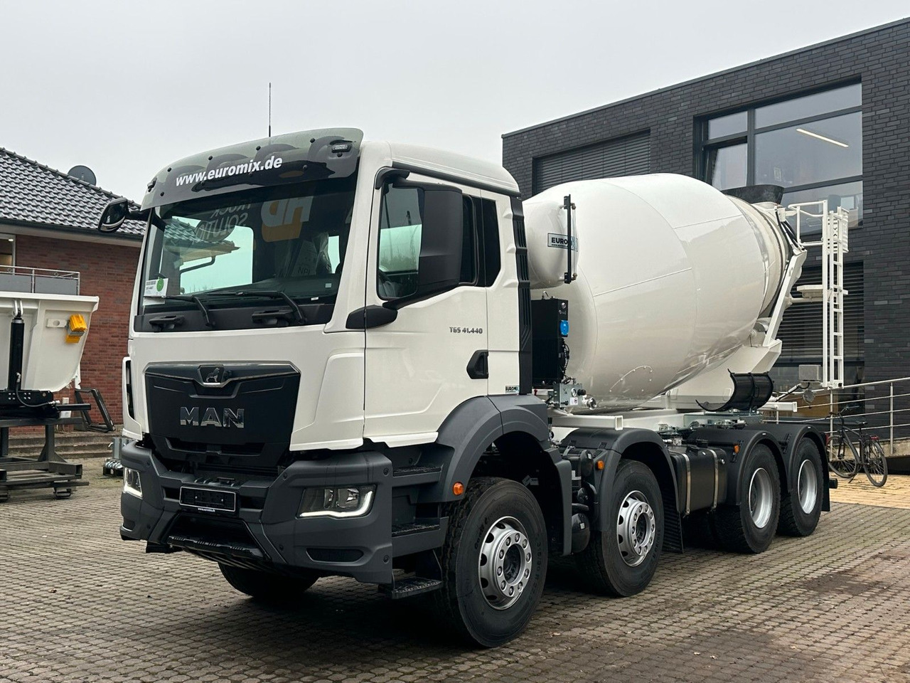 MAN TGS 41.480 8x4 WECHSELSYSTEM KIPPER+MISCHER - Самосвал: фото 3 MAN TGS 41.480 8x4 WECHSELSYSTEM KIPPER+MISCHER - Самосвал: фото 3