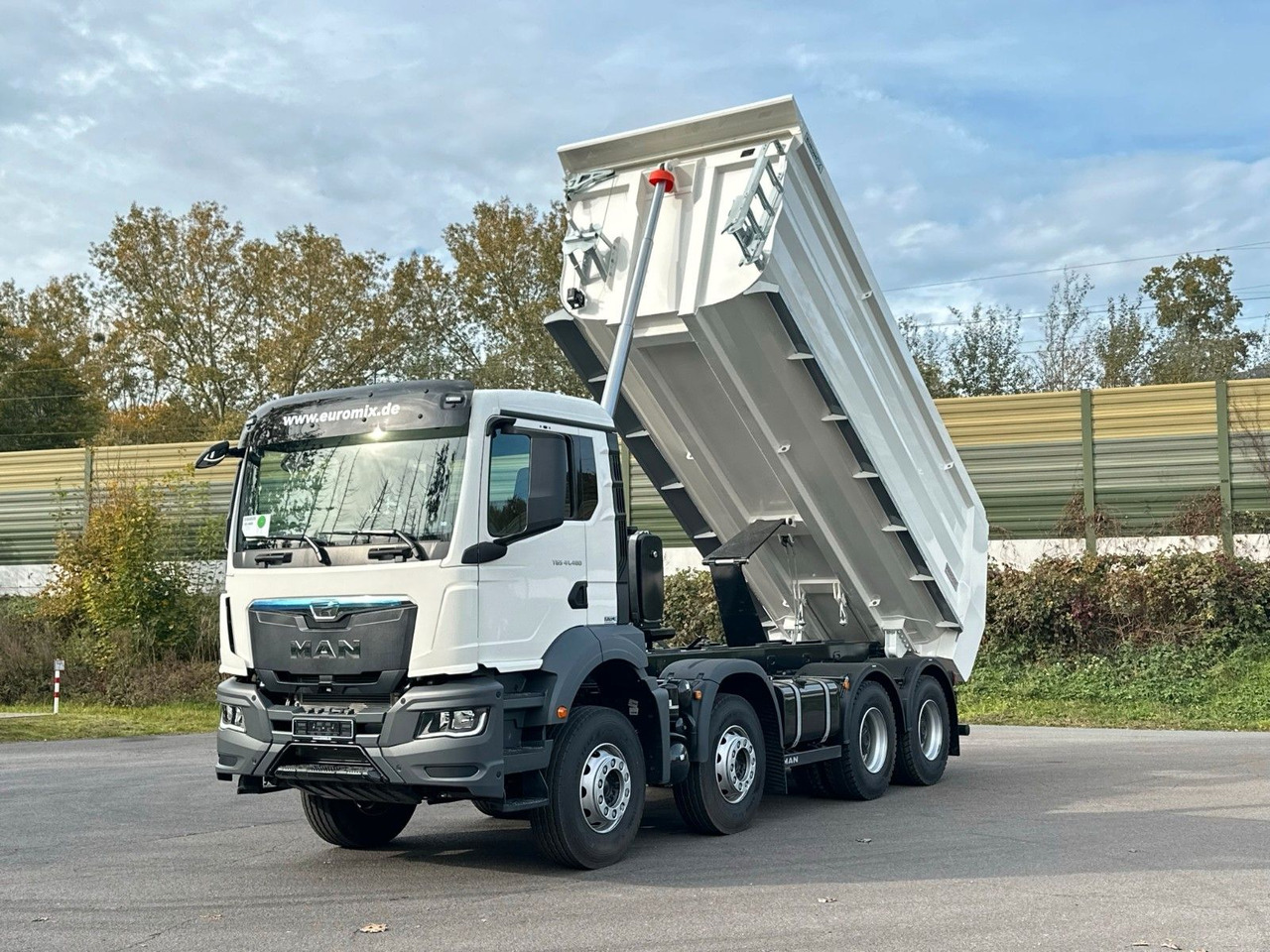 MAN TGS 41.520 BB 8X4 Euromix Retarder - Самосвал: фото 3 MAN TGS 41.520 BB 8X4 Euromix Retarder - Самосвал: фото 3