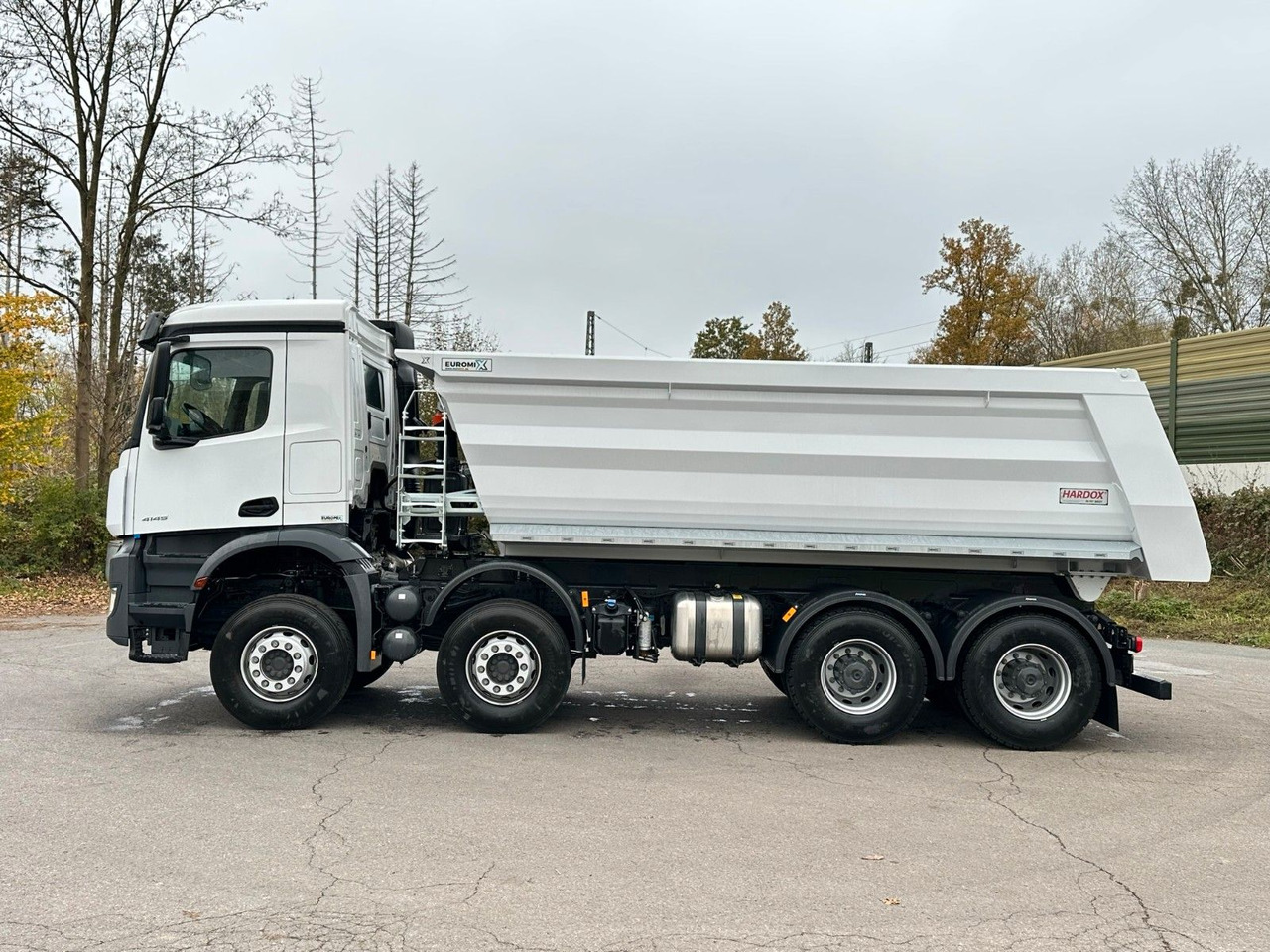 Mercedes-Benz AROCS 5 4145 8X4 E6e EuromixMTP 18m³ Kipper - Самосвал: фото 4 Mercedes-Benz AROCS 5 4145 8X4 E6e EuromixMTP 18m³ Kipper - Самосвал: фото 4