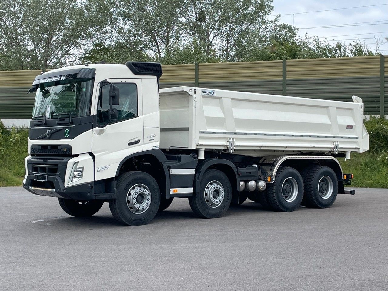 Volvo FMX 460 8x4 / EuromixMTP 3-Seiten-Kipper - Самосвал: фото 2 Volvo FMX 460 8x4 / EuromixMTP 3-Seiten-Kipper - Самосвал: фото 2
