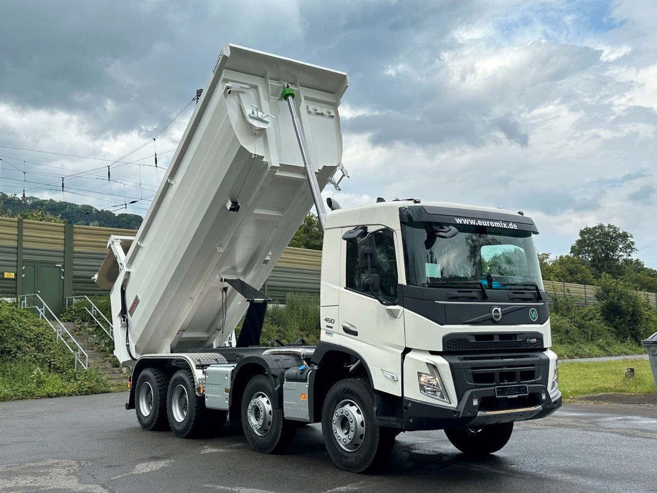 Самосвал Volvo FMX 500 8X4 Retarder EuromixMTP Kipper: фото 16