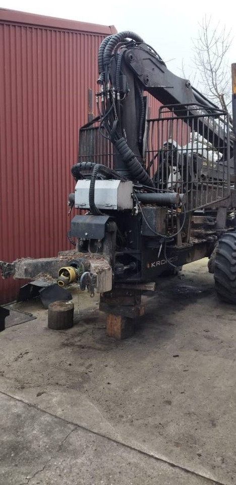 Kronos 140 - Прицеп лесовоз: фото 4 Kronos 140 - Прицеп лесовоз: фото 4