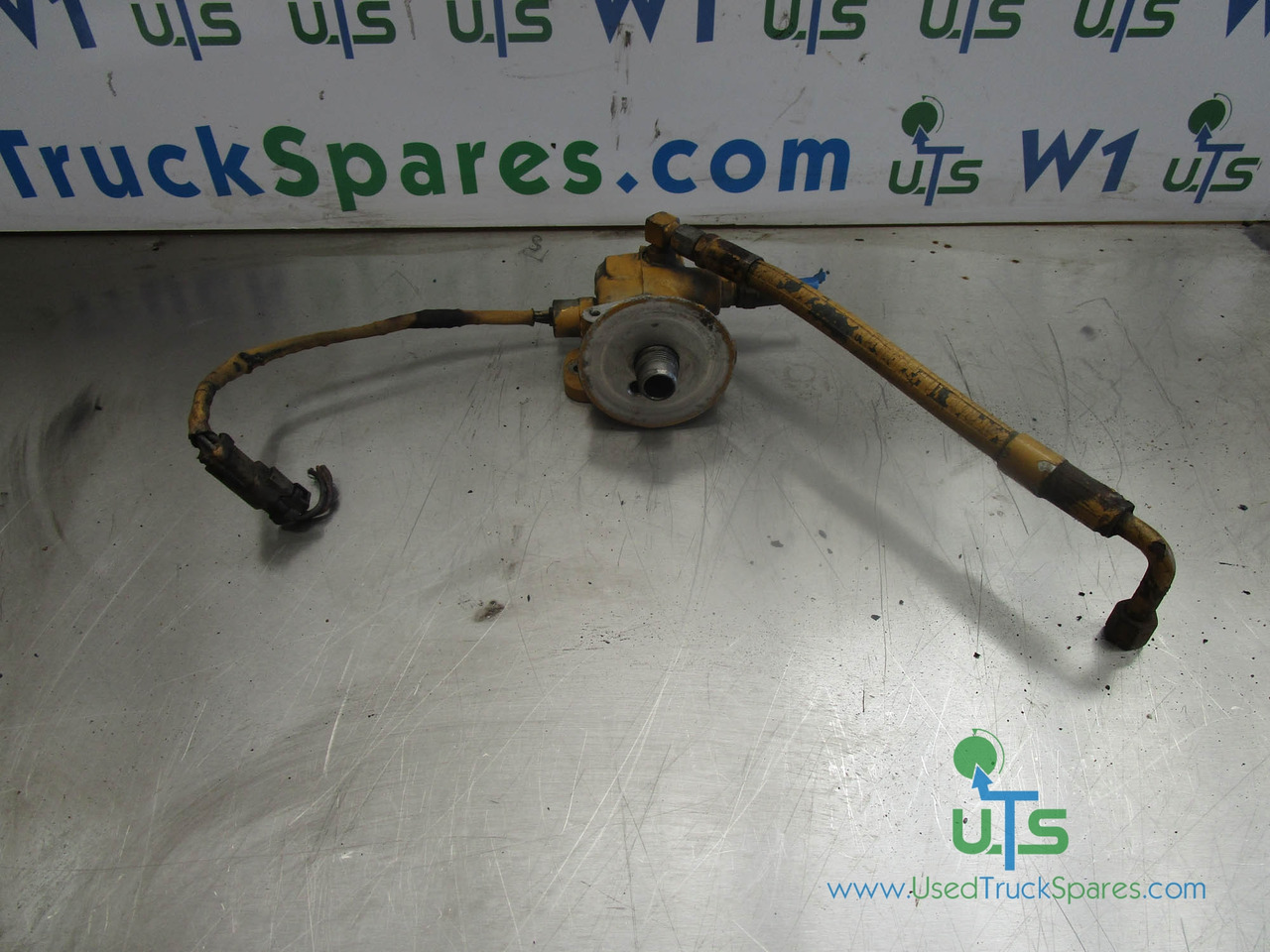 CAT C10/C12 FUEL FILTER HOUSING - Двигатель и запчасти для Грузовиков: фото 1 CAT C10/C12 FUEL FILTER HOUSING - Двигатель и запчасти для Грузовиков: фото 1