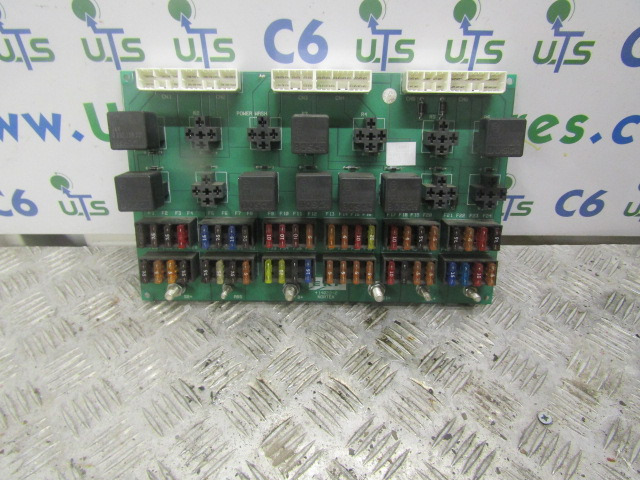 ERF ECX FUSEBOARD P/NO 414022-2 - Электрическая система для Грузовиков: фото 1 ERF ECX FUSEBOARD P/NO 414022-2 - Электрическая система для Грузовиков: фото 1