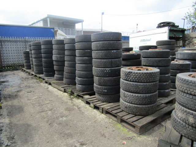 ISUZU N75 215/75/17.5 WHEELS AND TYRES 100 AVAILABLE FROM £50-100 - Шина для Грузовиков: фото 1 ISUZU N75 215/75/17.5 WHEELS AND TYRES 100 AVAILABLE FROM £50-100 - Шина для Грузовиков: фото 1