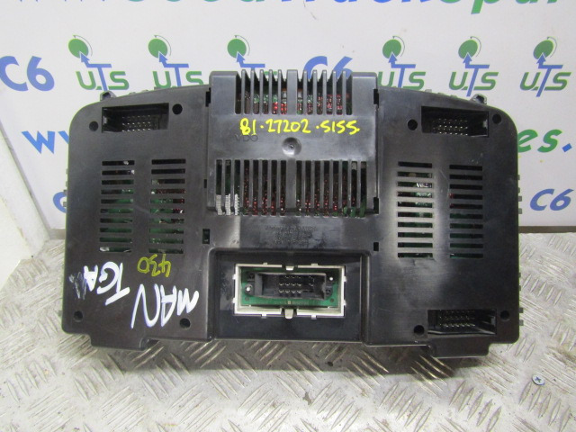 MAN TGA CLOCK CLUSTER P/NO 81.27202.5155 - Кабина и интерьер для Грузовиков: фото 2 MAN TGA CLOCK CLUSTER P/NO 81.27202.5155 - Кабина и интерьер для Грузовиков: фото 2