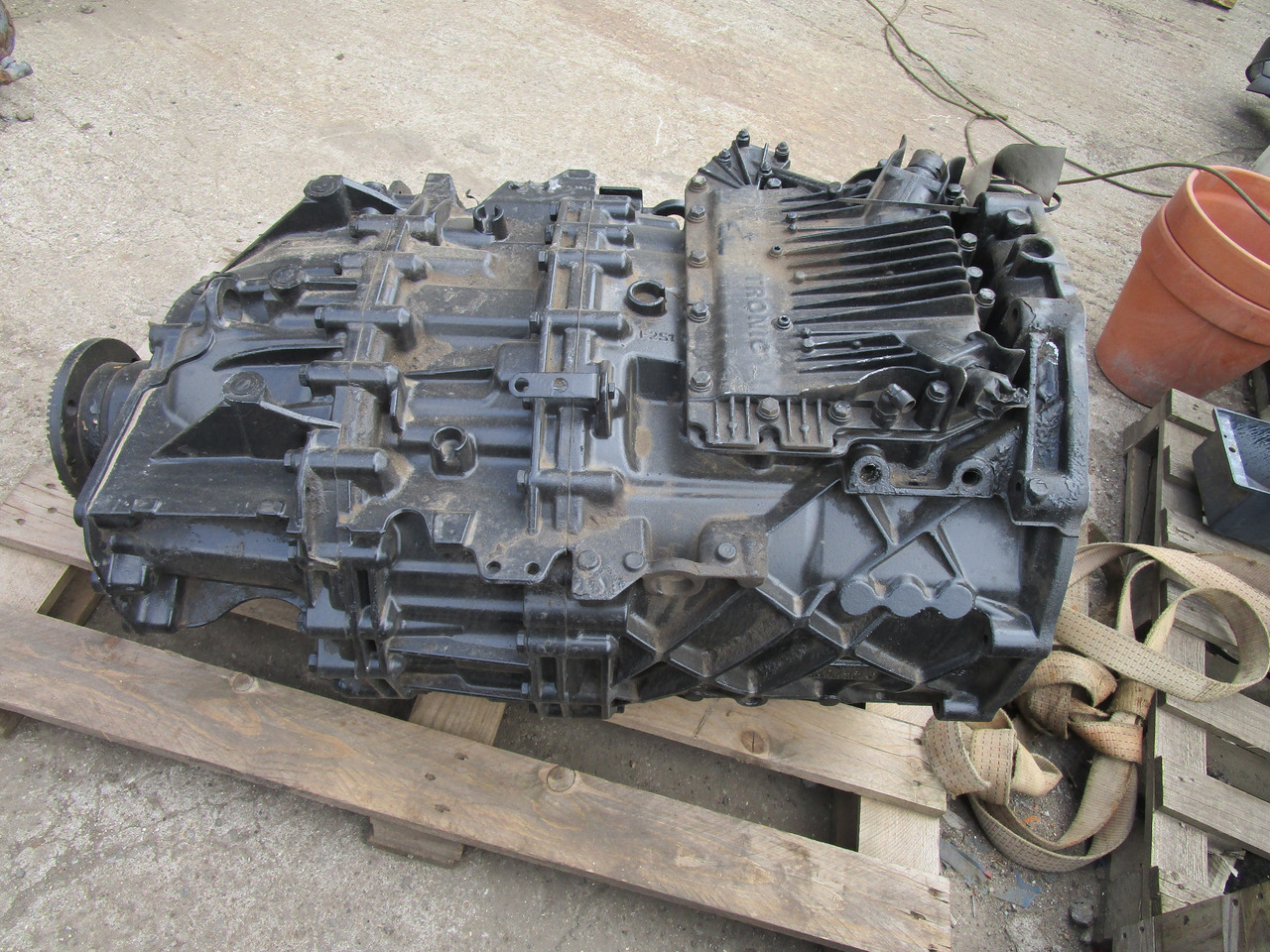 MAN ZF ASTRONIC GEARBOX TYPE 12AS2330TD - Коробка передач для Грузовиков: фото 2 MAN ZF ASTRONIC GEARBOX TYPE 12AS2330TD - Коробка передач для Грузовиков: фото 2