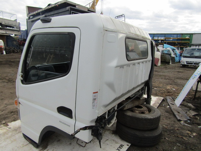 MITSUBISHI FUSO 7C 15/18 CAB (2014) - Кабина для Грузовиков: фото 5 MITSUBISHI FUSO 7C 15/18 CAB (2014) - Кабина для Грузовиков: фото 5