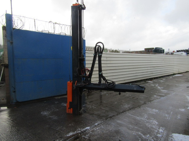 GAYK VR120 BARRIER DRIVE HAMMER - Навесное оборудование для Коммунальной и специальной техники: фото 1 GAYK VR120 BARRIER DRIVE HAMMER - Навесное оборудование для Коммунальной и специальной техники: фото 1